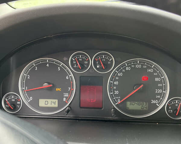 Синий Фольксваген Шаран, объемом двигателя 1.8 л и пробегом 305 тыс. км за 4299 $, фото 4 на Automoto.ua