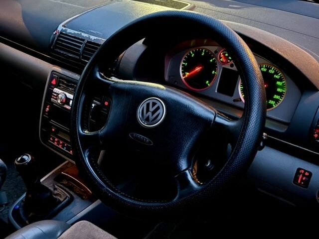 Синий Фольксваген Шаран, объемом двигателя 1.9 л и пробегом 460 тыс. км за 1599 $, фото 6 на Automoto.ua