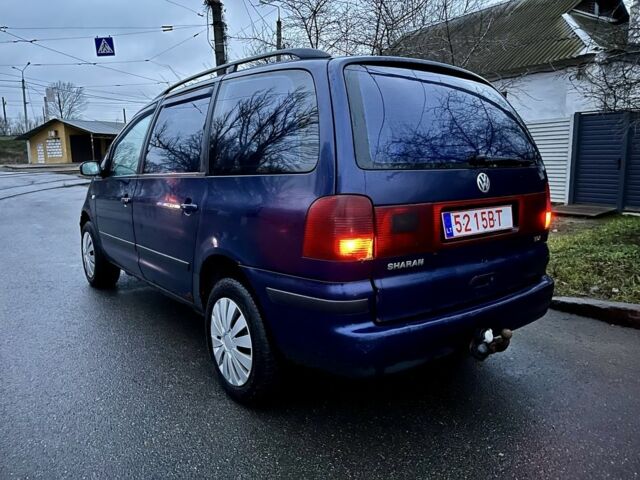 Синий Фольксваген Шаран, объемом двигателя 1.9 л и пробегом 460 тыс. км за 1599 $, фото 3 на Automoto.ua