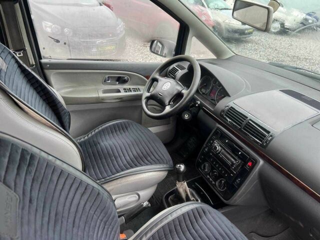 Синий Фольксваген Шаран, объемом двигателя 1.9 л и пробегом 280 тыс. км за 3000 $, фото 5 на Automoto.ua