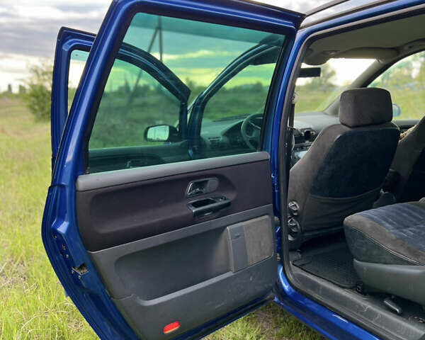 Синий Фольксваген Шаран, объемом двигателя 1.8 л и пробегом 305 тыс. км за 4299 $, фото 6 на Automoto.ua