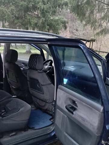 Синий Фольксваген Шаран, объемом двигателя 1.9 л и пробегом 377 тыс. км за 2800 $, фото 9 на Automoto.ua