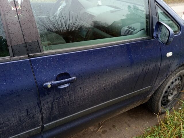 Синий Фольксваген Шаран, объемом двигателя 1.9 л и пробегом 200 тыс. км за 2605 $, фото 5 на Automoto.ua