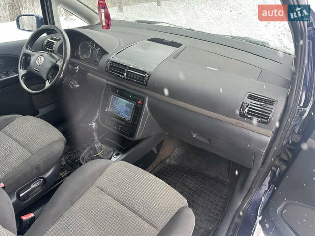 Синій Фольксваген Шаран, об'ємом двигуна 1.9 л та пробігом 400 тис. км за 2900 $, фото 10 на Automoto.ua