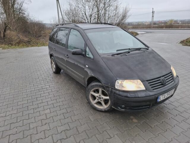 Синій Фольксваген Шаран, об'ємом двигуна 2 л та пробігом 320 тис. км за 2700 $, фото 3 на Automoto.ua