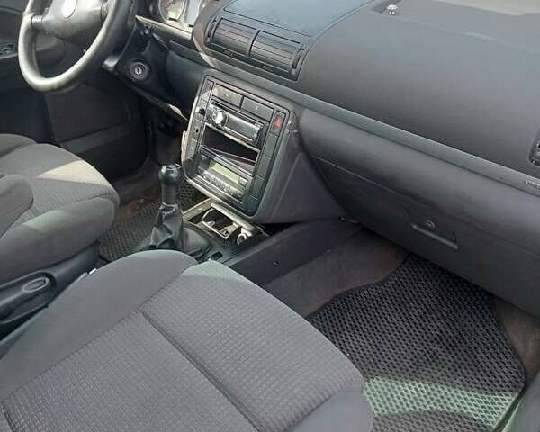 Синий Фольксваген Шаран, объемом двигателя 1.9 л и пробегом 600 тыс. км за 3500 $, фото 3 на Automoto.ua