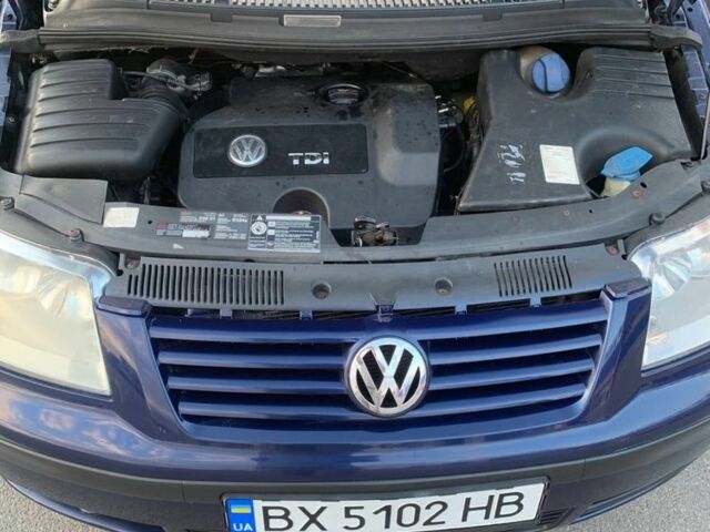 Синий Фольксваген Шаран, объемом двигателя 1.9 л и пробегом 500 тыс. км за 4700 $, фото 2 на Automoto.ua