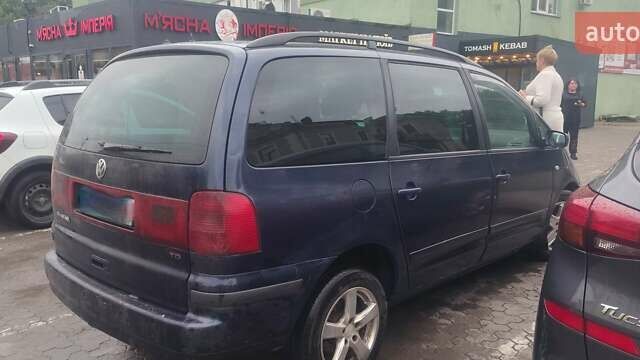 Синий Фольксваген Шаран, объемом двигателя 1.9 л и пробегом 600 тыс. км за 3500 $, фото 13 на Automoto.ua