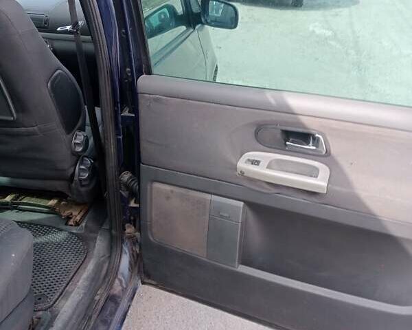 Синий Фольксваген Шаран, объемом двигателя 1.9 л и пробегом 600 тыс. км за 3500 $, фото 12 на Automoto.ua