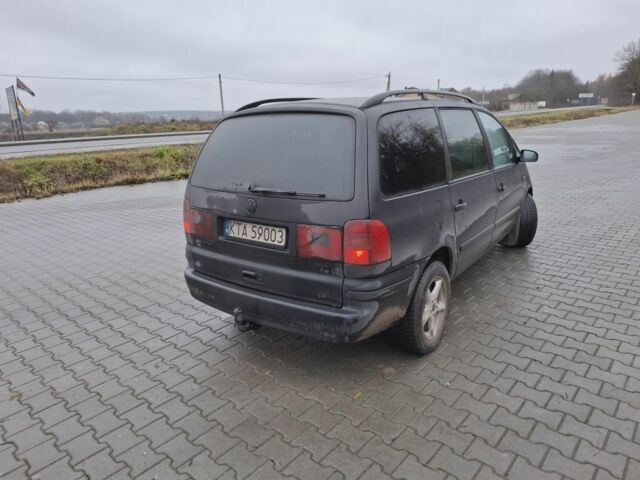 Синій Фольксваген Шаран, об'ємом двигуна 2 л та пробігом 320 тис. км за 2700 $, фото 2 на Automoto.ua