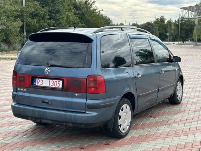 Синий Фольксваген Шаран, объемом двигателя 1.9 л и пробегом 250 тыс. км за 1650 $, фото 4 на Automoto.ua