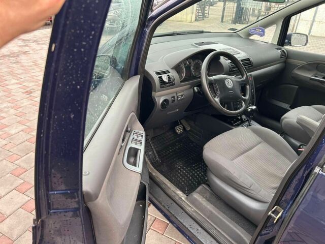 Синій Фольксваген Шаран, об'ємом двигуна 1 л та пробігом 280 тис. км за 2850 $, фото 5 на Automoto.ua