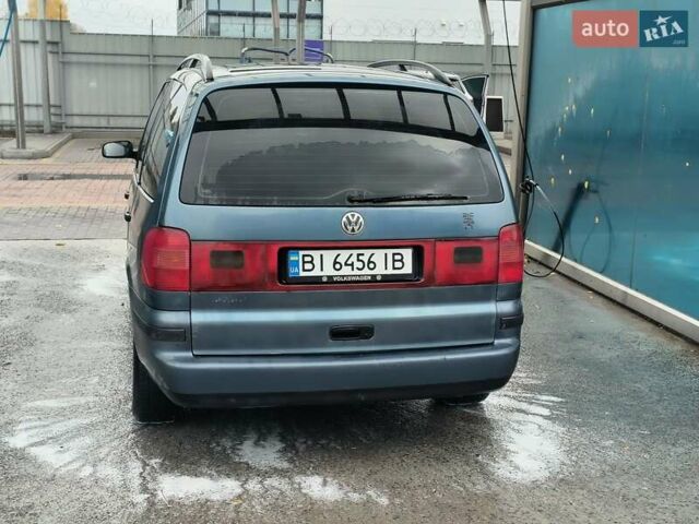 Синій Фольксваген Шаран, об'ємом двигуна 1.9 л та пробігом 342 тис. км за 4200 $, фото 4 на Automoto.ua
