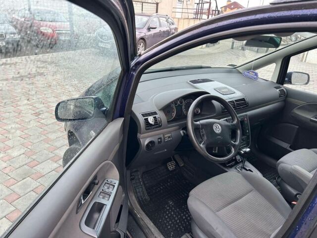 Синій Фольксваген Шаран, об'ємом двигуна 1 л та пробігом 280 тис. км за 2850 $, фото 4 на Automoto.ua