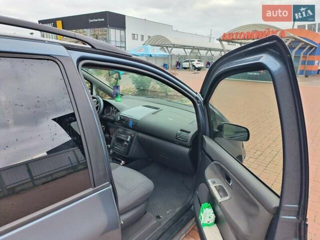 Синій Фольксваген Шаран, об'ємом двигуна 1.9 л та пробігом 342 тис. км за 4200 $, фото 7 на Automoto.ua