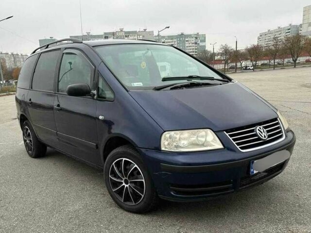 Синий Фольксваген Шаран, объемом двигателя 1.9 л и пробегом 320 тыс. км за 2500 $, фото 1 на Automoto.ua