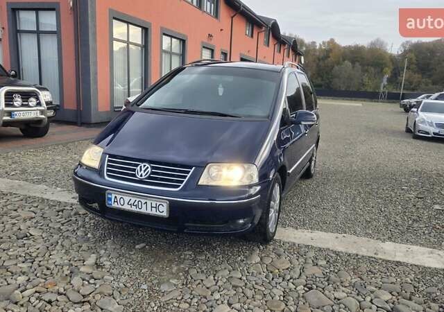 Синий Фольксваген Шаран, объемом двигателя 1.9 л и пробегом 317 тыс. км за 5200 $, фото 4 на Automoto.ua