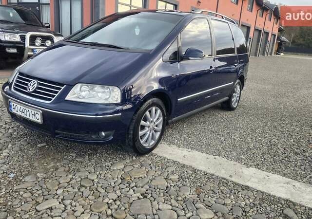 Синий Фольксваген Шаран, объемом двигателя 1.9 л и пробегом 317 тыс. км за 5200 $, фото 2 на Automoto.ua