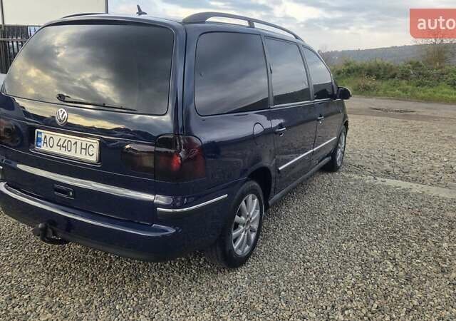 Синий Фольксваген Шаран, объемом двигателя 1.9 л и пробегом 317 тыс. км за 5200 $, фото 6 на Automoto.ua