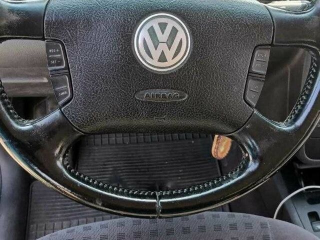 Синий Фольксваген Шаран, объемом двигателя 1.9 л и пробегом 245 тыс. км за 3000 $, фото 3 на Automoto.ua