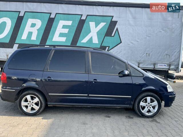 Синий Фольксваген Шаран, объемом двигателя 1.9 л и пробегом 388 тыс. км за 6700 $, фото 1 на Automoto.ua
