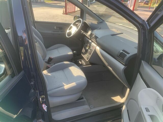 Синий Фольксваген Шаран, объемом двигателя 1.78 л и пробегом 224 тыс. км за 5900 $, фото 17 на Automoto.ua