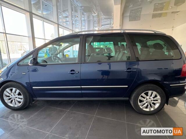 Синий Фольксваген Шаран, объемом двигателя 2 л и пробегом 400 тыс. км за 7500 $, фото 3 на Automoto.ua