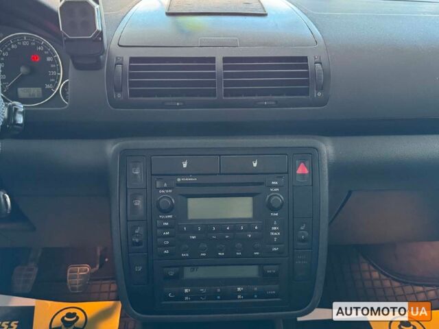 Синий Фольксваген Шаран, объемом двигателя 2 л и пробегом 400 тыс. км за 7500 $, фото 15 на Automoto.ua