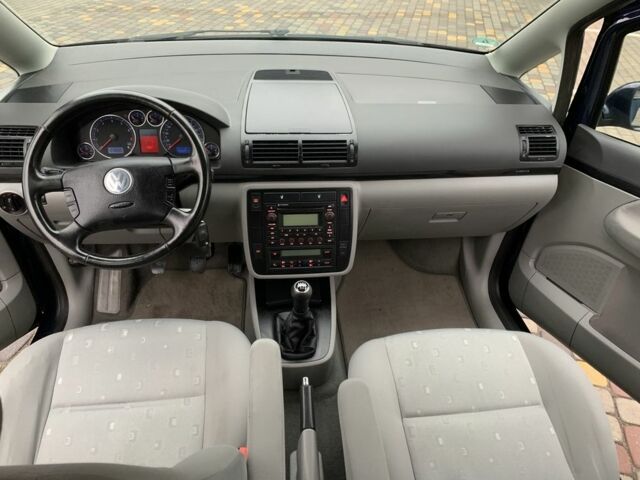 Синий Фольксваген Шаран, объемом двигателя 1.78 л и пробегом 224 тыс. км за 5900 $, фото 7 на Automoto.ua