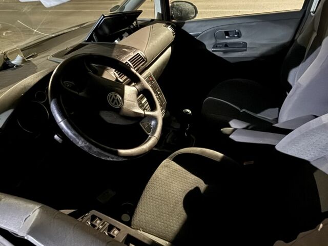 Синий Фольксваген Шаран, объемом двигателя 2 л и пробегом 250 тыс. км за 1599 $, фото 5 на Automoto.ua