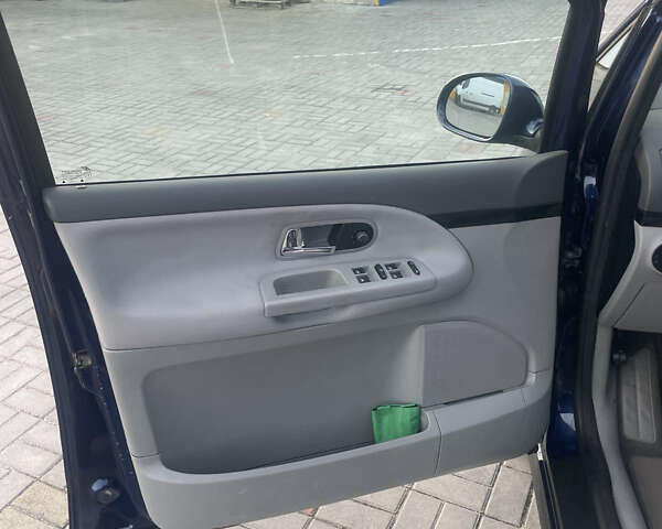 Синий Фольксваген Шаран, объемом двигателя 2 л и пробегом 140 тыс. км за 8555 $, фото 9 на Automoto.ua