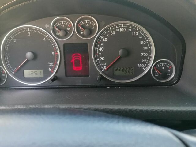 Синій Фольксваген Шаран, об'ємом двигуна 2 л та пробігом 230 тис. км за 6400 $, фото 12 на Automoto.ua