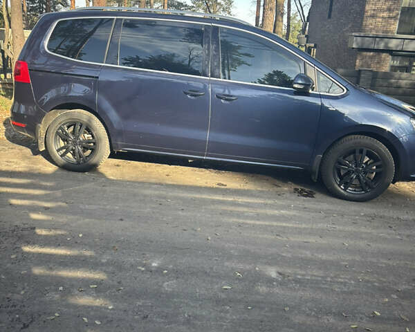 Синий Фольксваген Шаран, объемом двигателя 2 л и пробегом 188 тыс. км за 16700 $, фото 2 на Automoto.ua