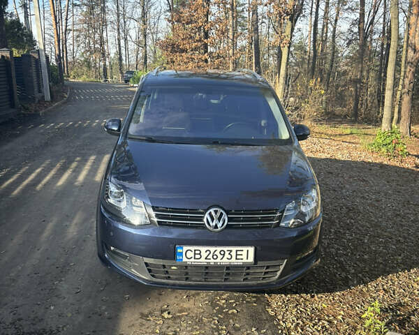 Синий Фольксваген Шаран, объемом двигателя 2 л и пробегом 188 тыс. км за 16700 $, фото 1 на Automoto.ua