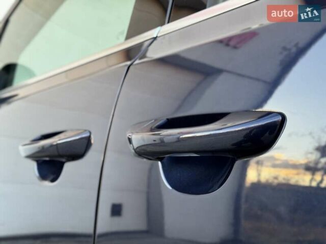 Синий Фольксваген Шаран, объемом двигателя 2 л и пробегом 270 тыс. км за 15900 $, фото 77 на Automoto.ua