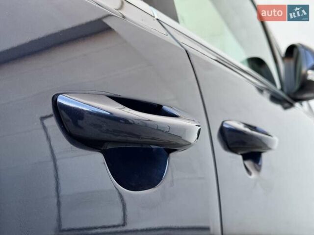 Синий Фольксваген Шаран, объемом двигателя 2 л и пробегом 270 тыс. км за 15900 $, фото 78 на Automoto.ua