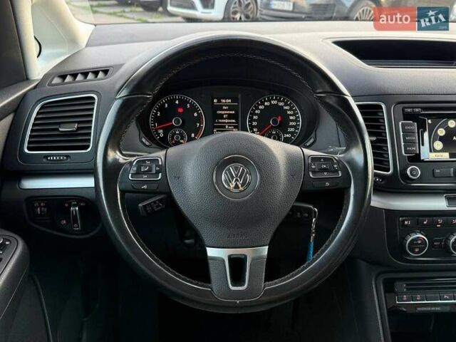 Синий Фольксваген Шаран, объемом двигателя 1.39 л и пробегом 137 тыс. км за 13900 $, фото 9 на Automoto.ua