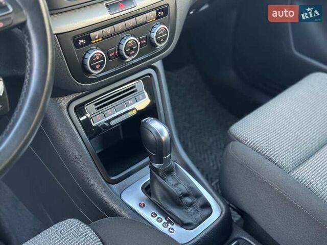 Синий Фольксваген Шаран, объемом двигателя 2 л и пробегом 270 тыс. км за 15900 $, фото 40 на Automoto.ua