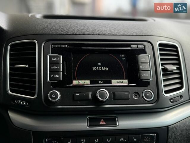 Синій Фольксваген Шаран, об'ємом двигуна 1.39 л та пробігом 133 тис. км за 13200 $, фото 11 на Automoto.ua