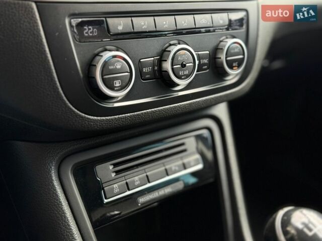 Синій Фольксваген Шаран, об'ємом двигуна 1.39 л та пробігом 133 тис. км за 13200 $, фото 12 на Automoto.ua