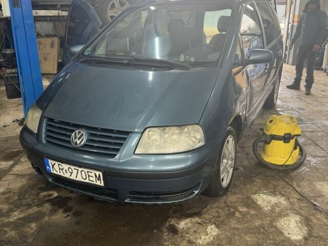 Синій Фольксваген Шаран, об'ємом двигуна 1.9 л та пробігом 300 тис. км за 1600 $, фото 2 на Automoto.ua