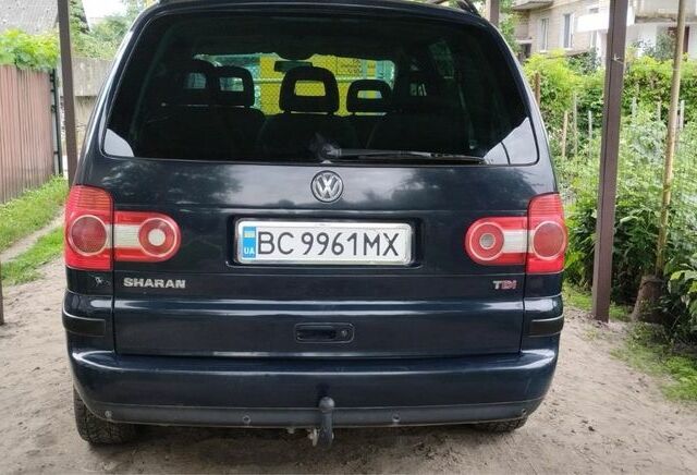 Синий Фольксваген Шаран, объемом двигателя 1.9 л и пробегом 330 тыс. км за 5100 $, фото 2 на Automoto.ua