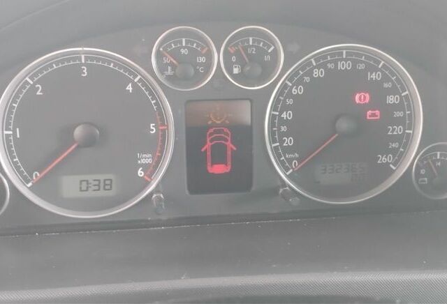 Синий Фольксваген Шаран, объемом двигателя 1.9 л и пробегом 330 тыс. км за 5100 $, фото 1 на Automoto.ua