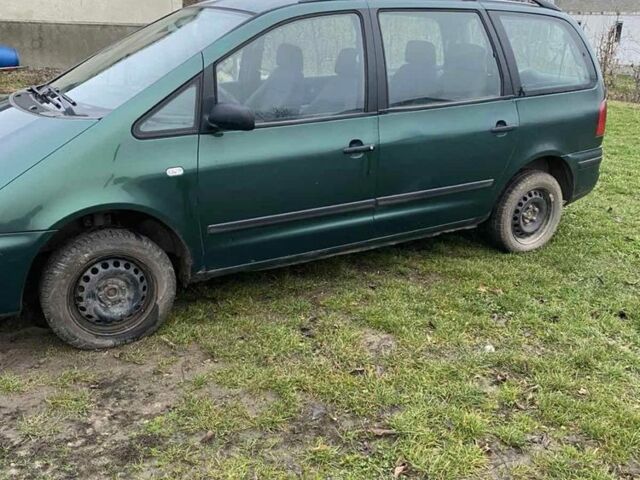 Зеленый Фольксваген Шаран, объемом двигателя 1.9 л и пробегом 35 тыс. км за 3600 $, фото 2 на Automoto.ua