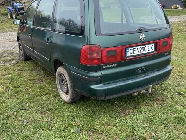 Зеленый Фольксваген Шаран, объемом двигателя 1.9 л и пробегом 35 тыс. км за 3600 $, фото 1 на Automoto.ua