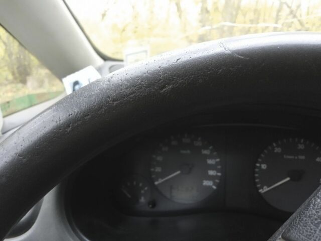 Зеленый Фольксваген Шаран, объемом двигателя 0 л и пробегом 450 тыс. км за 1100 $, фото 3 на Automoto.ua