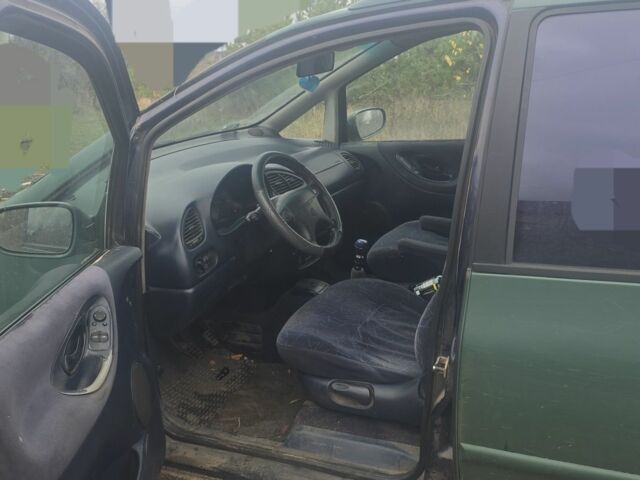 Зеленый Фольксваген Шаран, объемом двигателя 0 л и пробегом 398 тыс. км за 1548 $, фото 4 на Automoto.ua