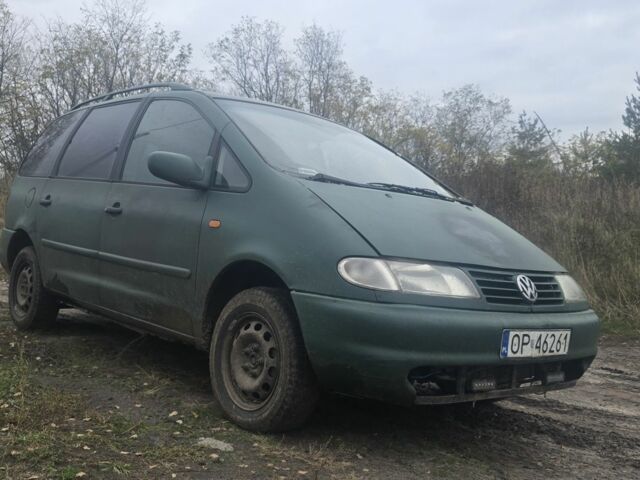 Зеленый Фольксваген Шаран, объемом двигателя 0 л и пробегом 398 тыс. км за 1548 $, фото 1 на Automoto.ua