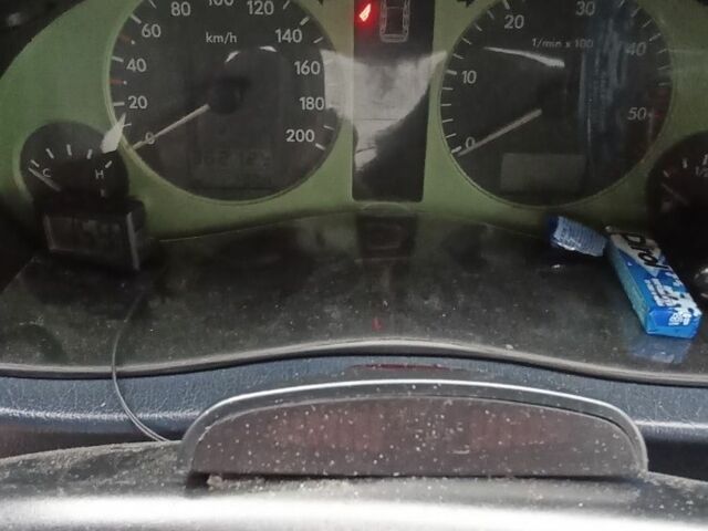 Зеленый Фольксваген Шаран, объемом двигателя 1.9 л и пробегом 362 тыс. км за 4253 $, фото 16 на Automoto.ua