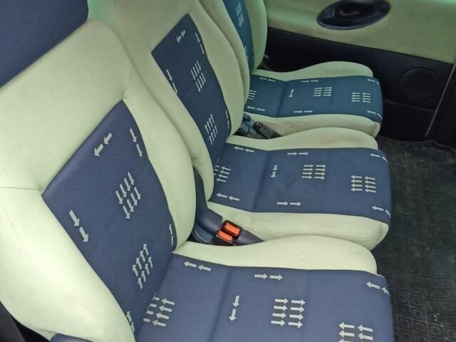 Зеленый Фольксваген Шаран, объемом двигателя 1.9 л и пробегом 362 тыс. км за 4253 $, фото 8 на Automoto.ua